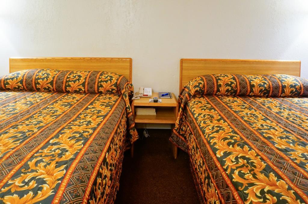 Ez 8 Motel San Jose II الغرفة الصورة